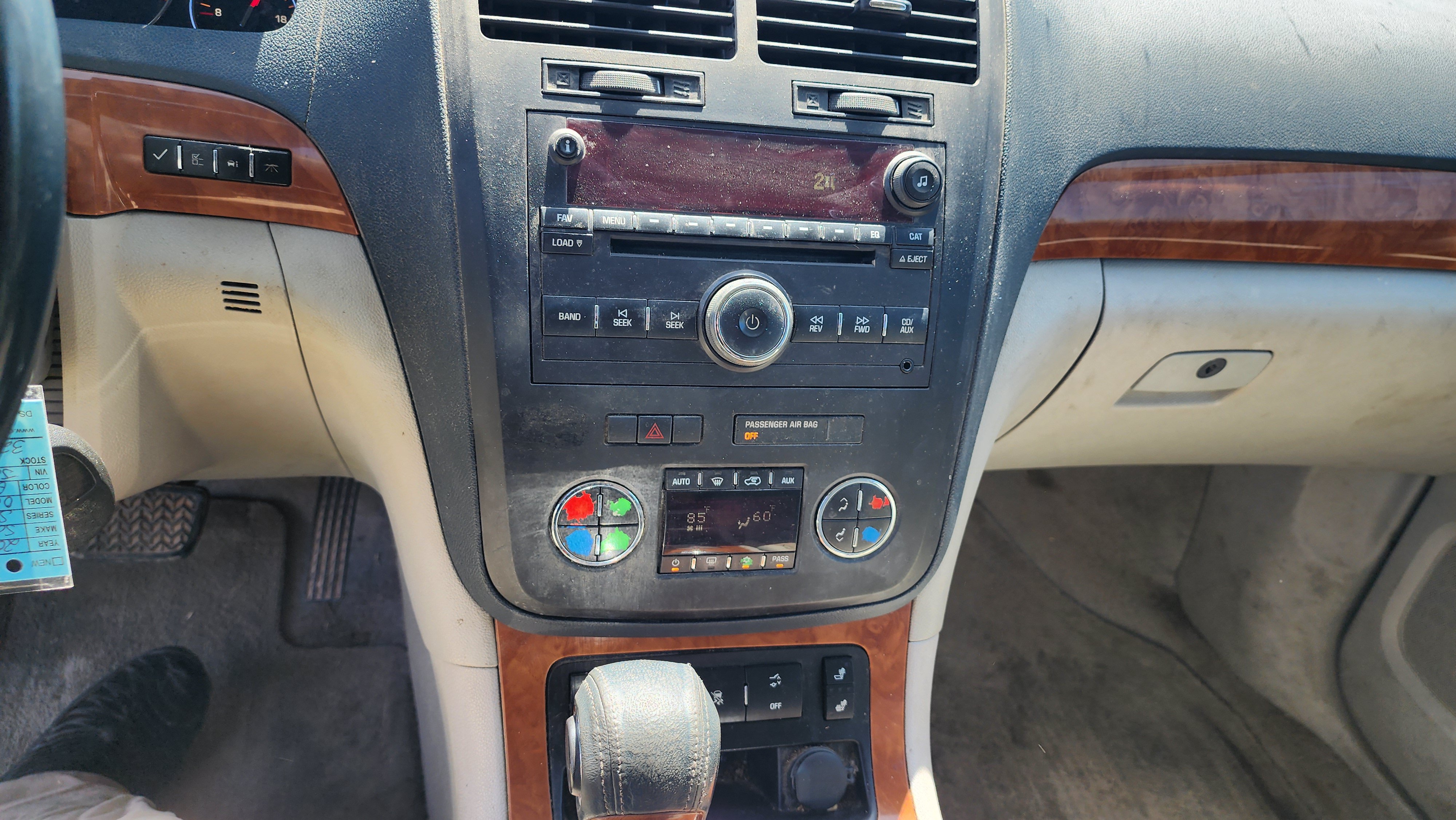 Used 2008 Saturn Outlook XR w/ Premium Trim Package AWD/4WD image 10