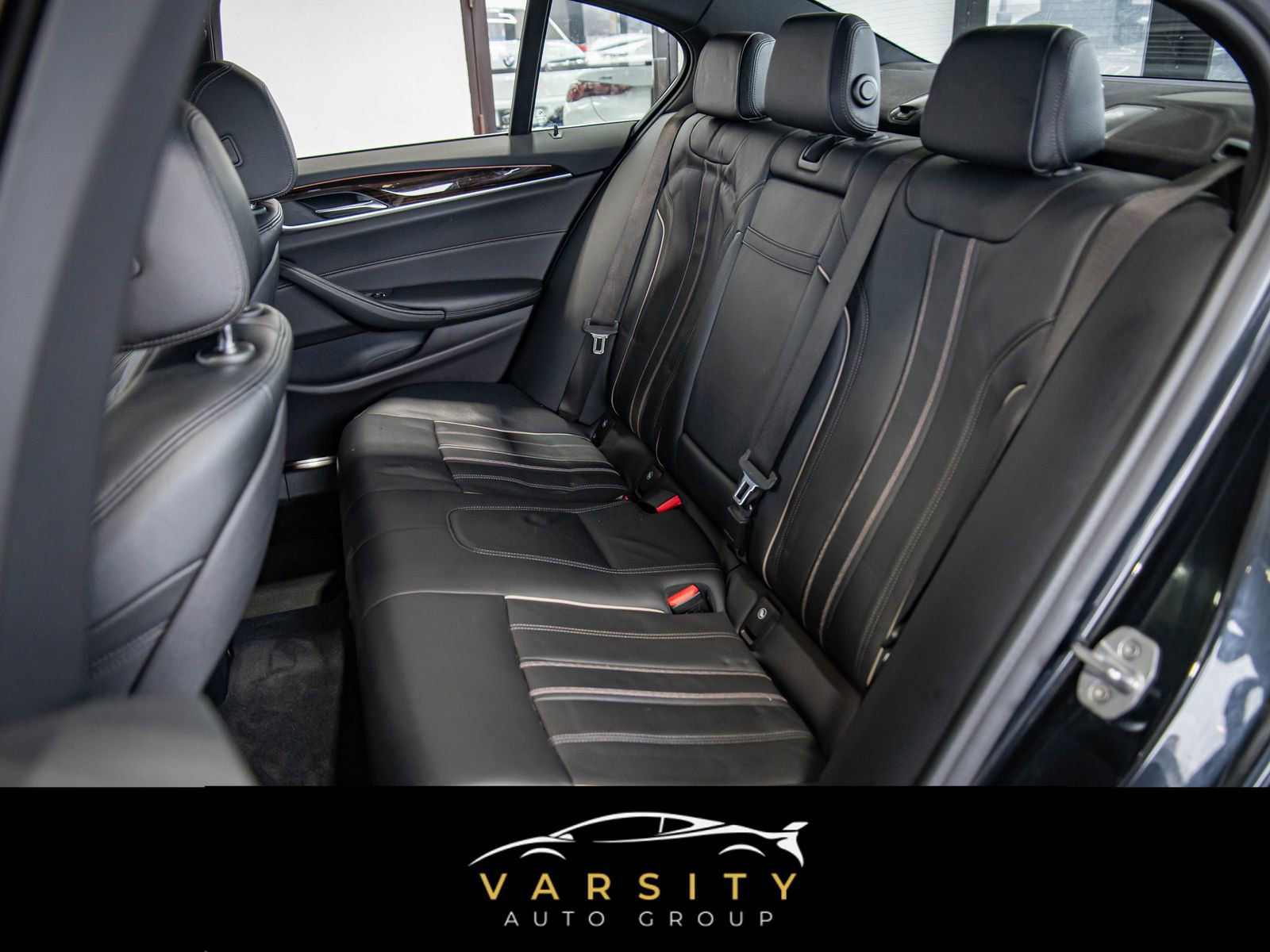 Used 2019 BMW 540i xDrive w/ Premium Package image 13