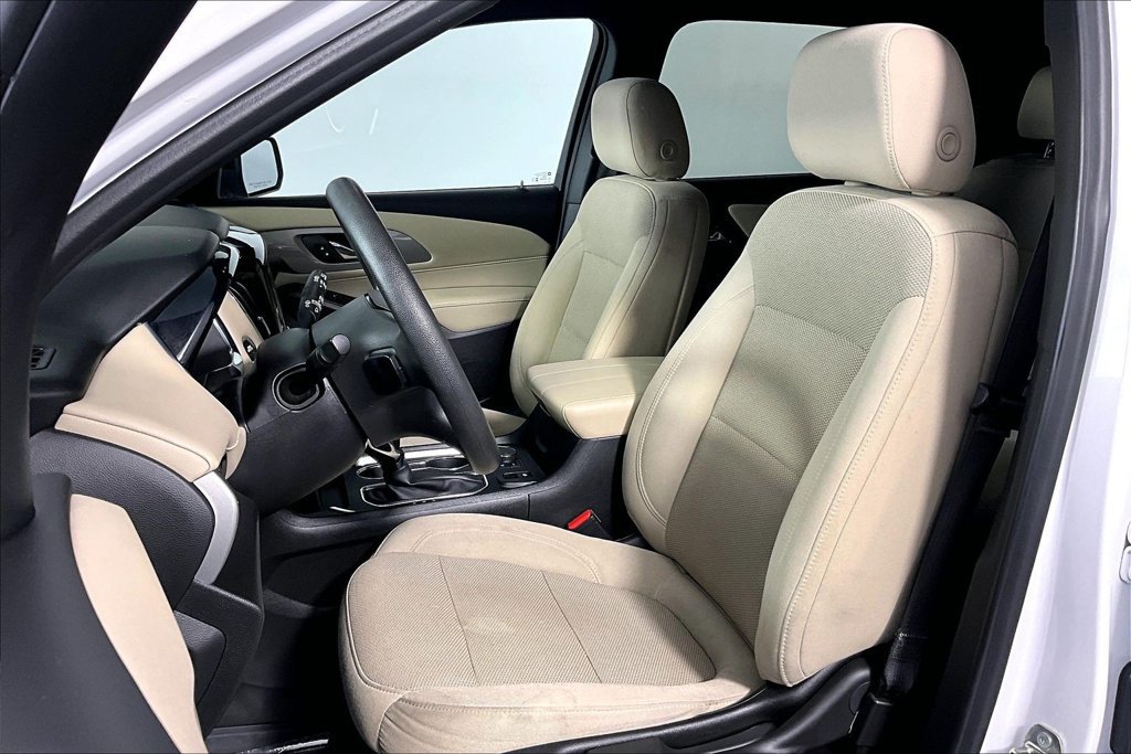 Used 2023 Chevrolet Traverse LS FWD image 25