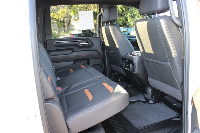 Used 2024 GMC Sierra 3500 AT4 w/ AT4 Premium Plus Package image 18