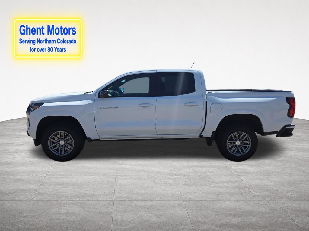 Used 2023 Chevrolet Colorado LT RWD image 2