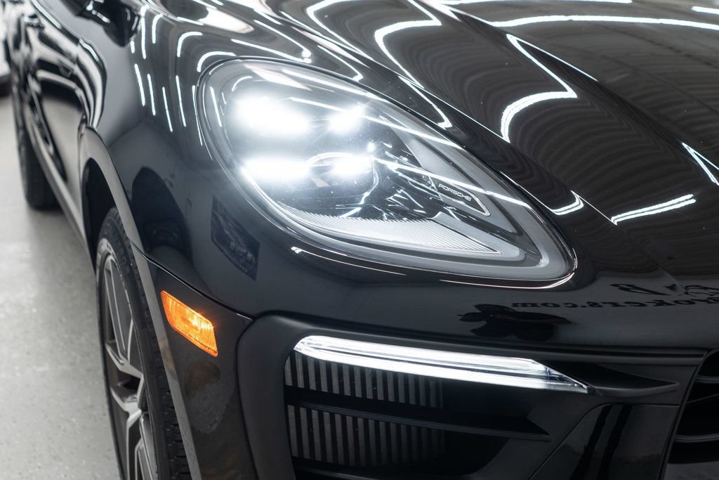 Used 2023 Porsche Macan S AWD/4WD image 40