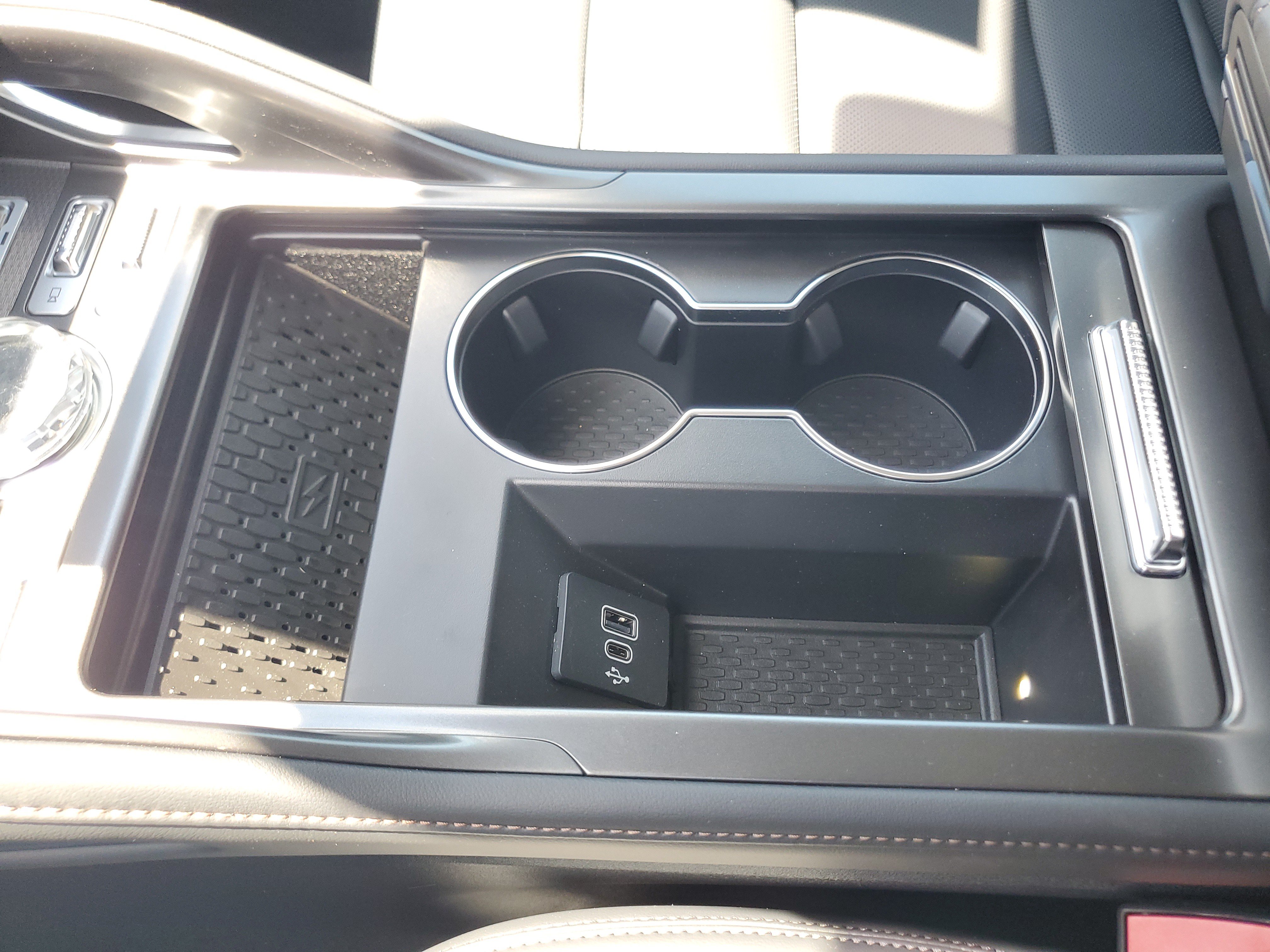 New 2026 Lincoln Nautilus Premier AWD/4WD image 26