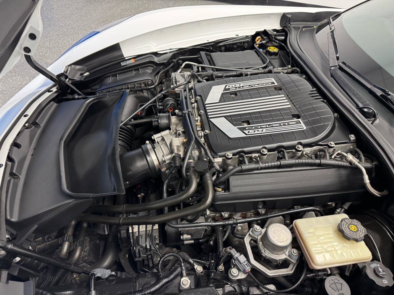 Used 2015 Chevrolet Corvette Z06 w/ 3LZ Preferred Equipment Group image 19