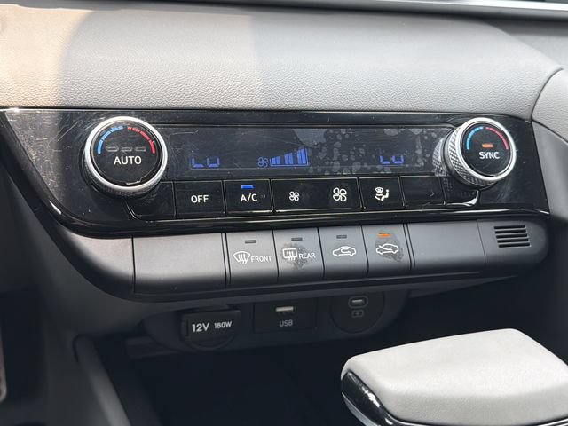 Used 2025 Hyundai Elantra Sport FWD image 21