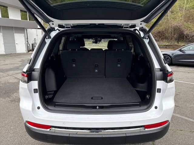 New 2026 Jeep Grand Cherokee Laredo image 12