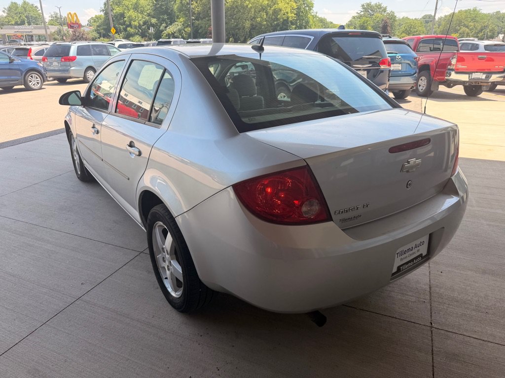 Used 2009 Chevrolet Cobalt LT w/ My Link Package FWD image 5