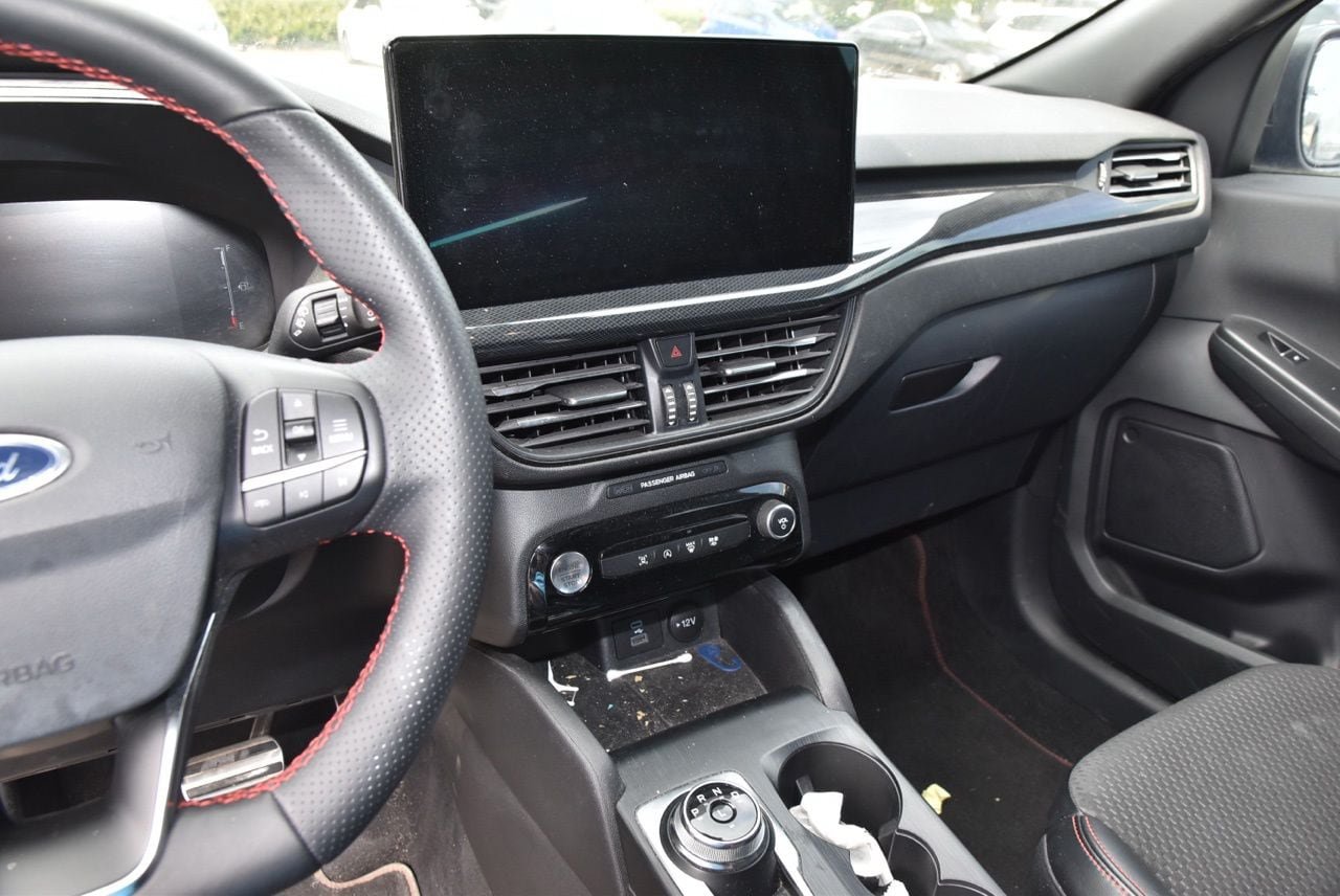 Used 2023 Ford Escape ST-Line w/ Tech Pack #1 FWD image 9