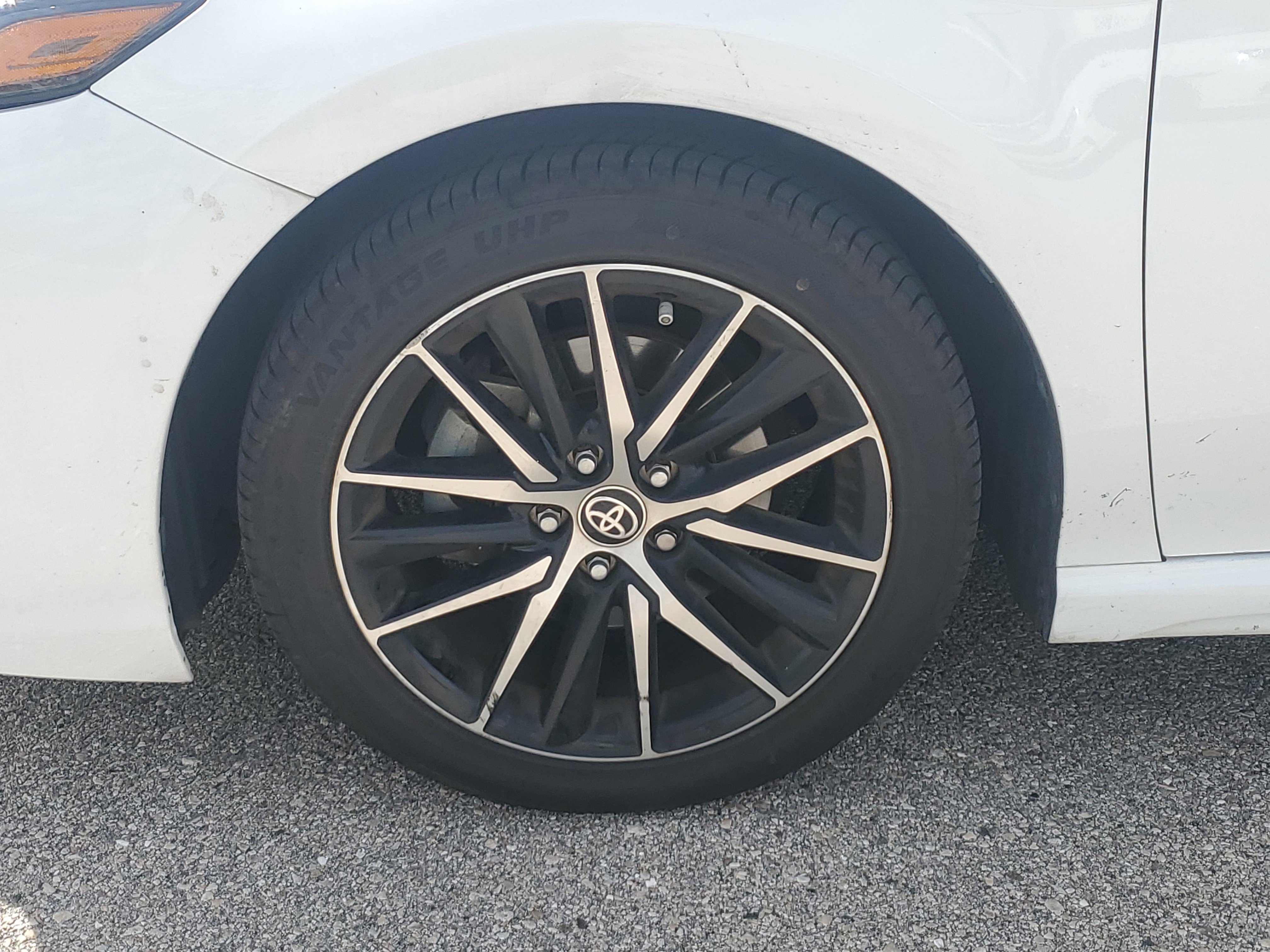 Used 2023 Toyota Camry SE image 11
