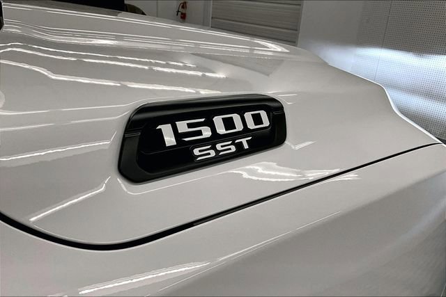 Used 2025 RAM 1500 Classic Warlock AWD/4WD image 38