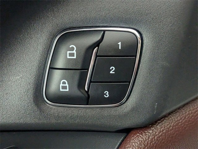 Used 2023 Ford Expedition Max Limited image 11