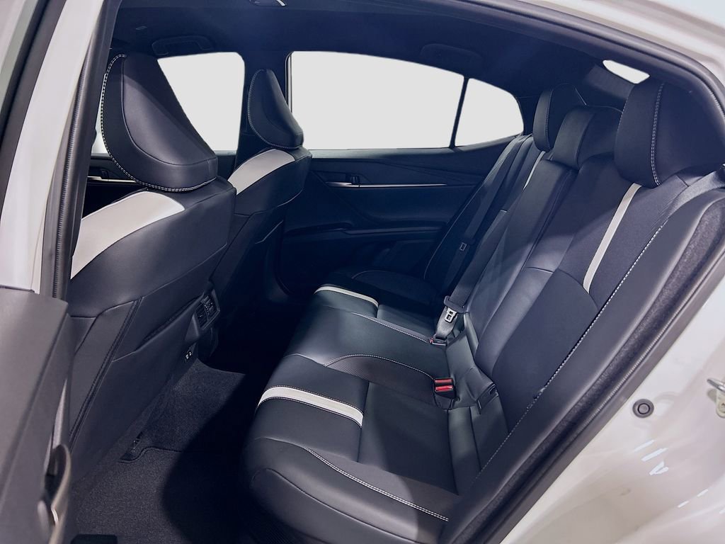 Used 2025 Toyota Camry SE w/ Convenience Package FWD image 20