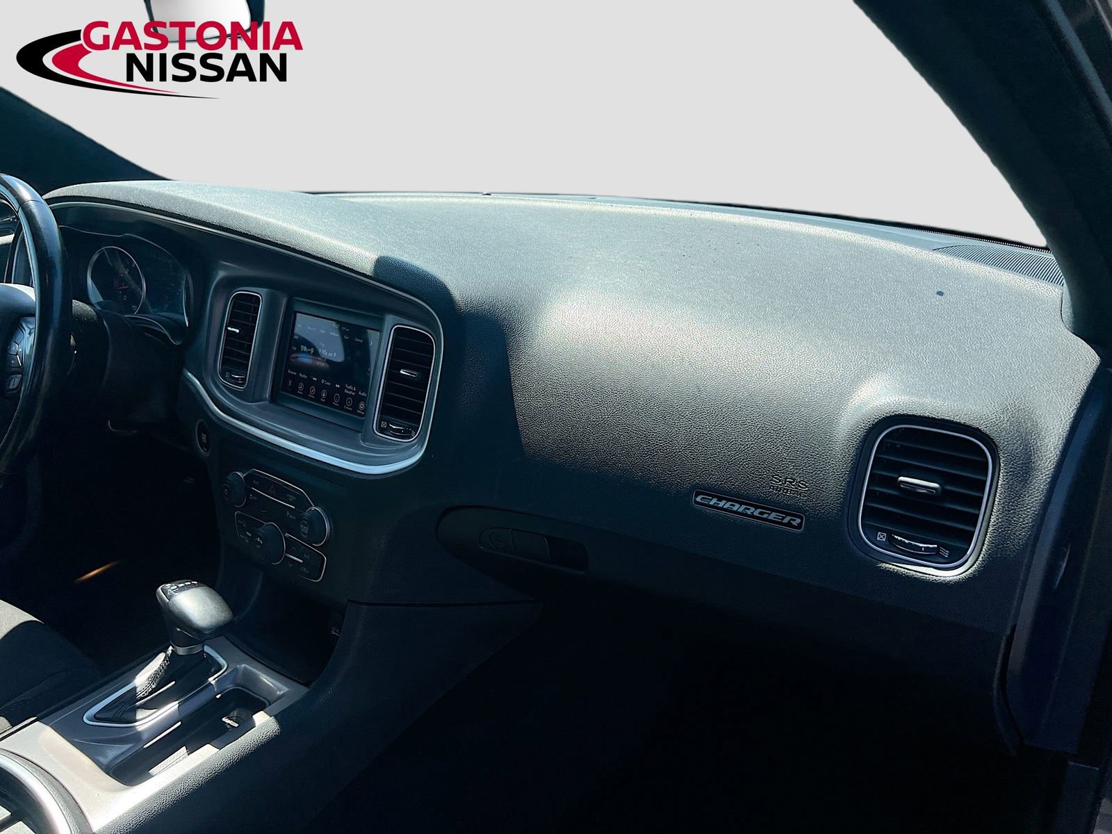 Used 2022 Dodge Charger SXT image 37