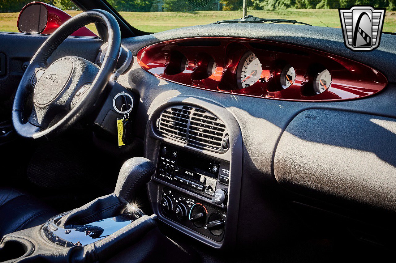 Used 2002 Chrysler Prowler image 17