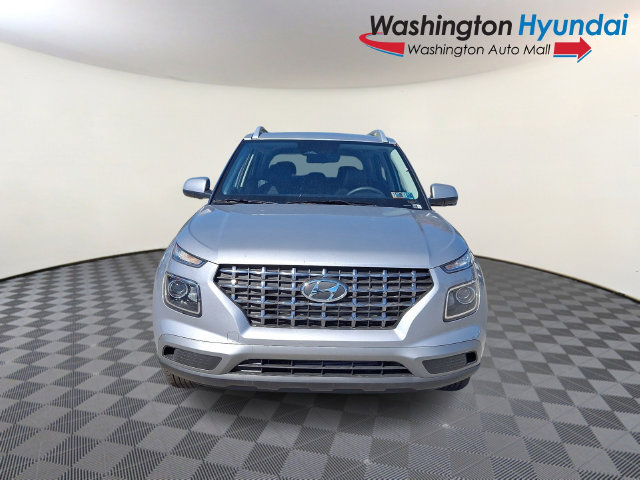 New 2026 Hyundai Venue SEL FWD image 2