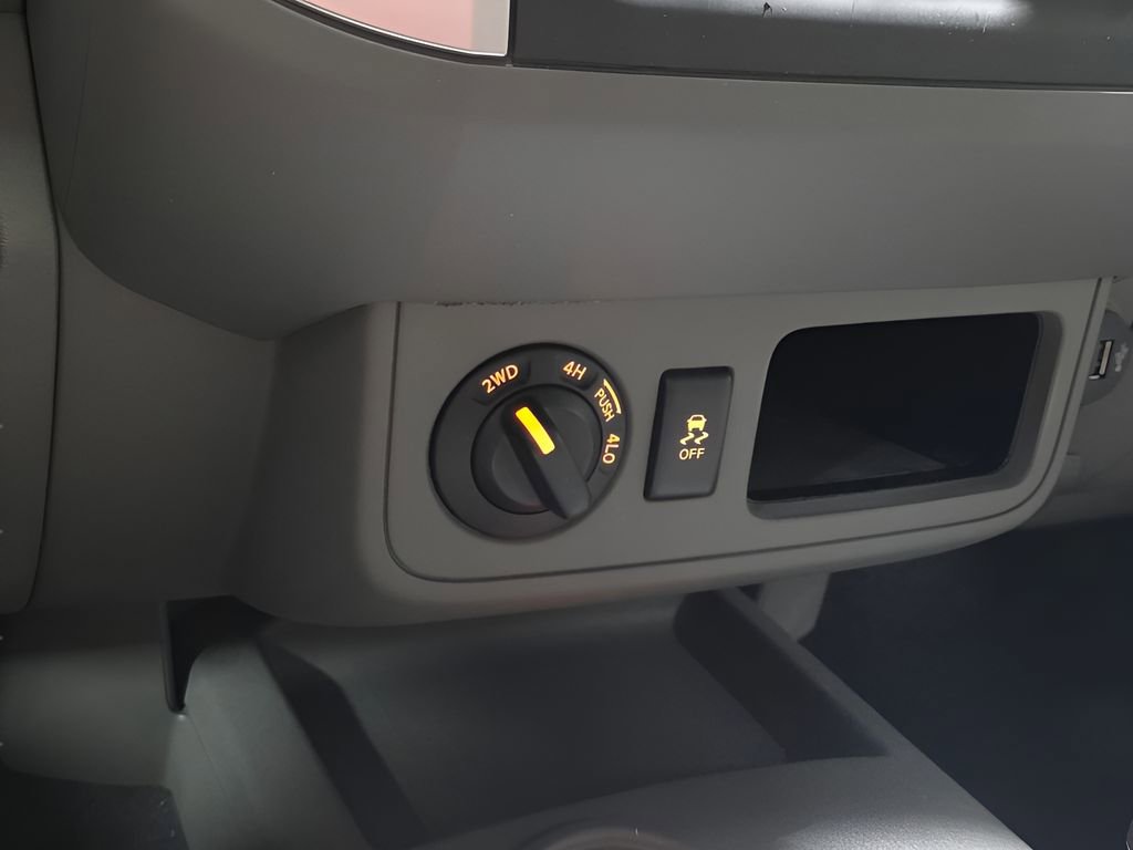 Used 2020 Nissan Frontier SV w/ SV Utility Package AWD/4WD image 22