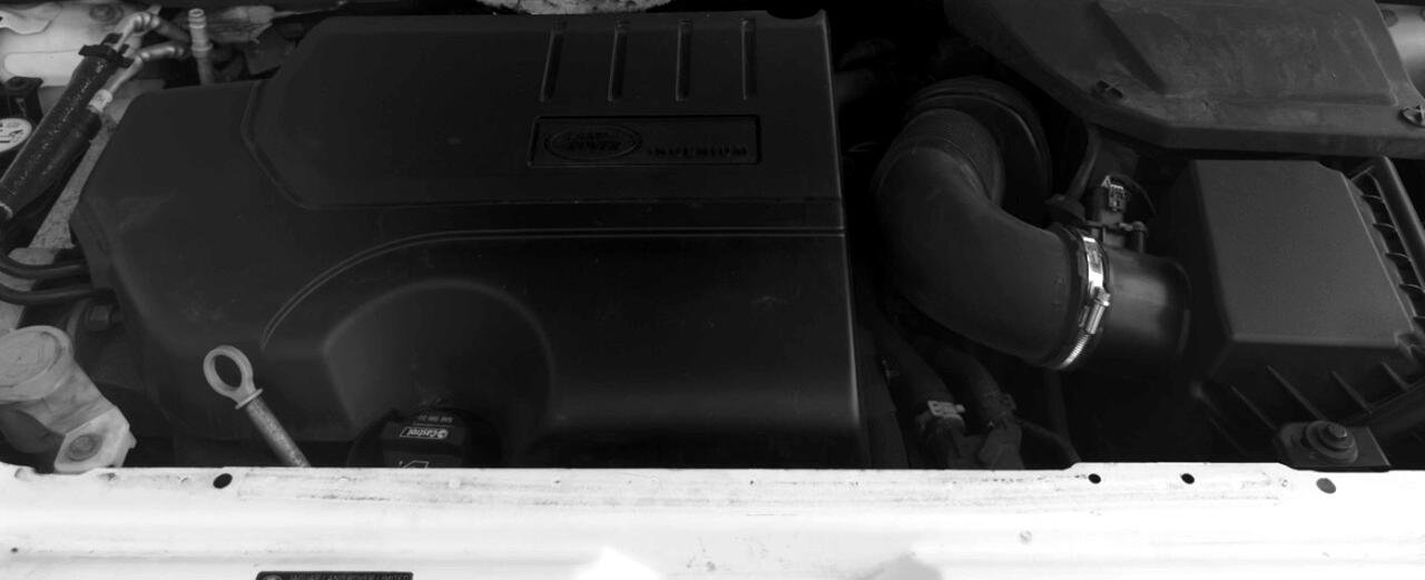 Used 2018 Land Rover Discovery Sport HSE image 33