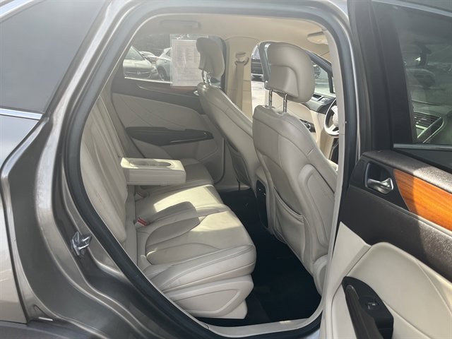 Used 2017 Lincoln MKC Select w/ Select Plus Package FWD image 36