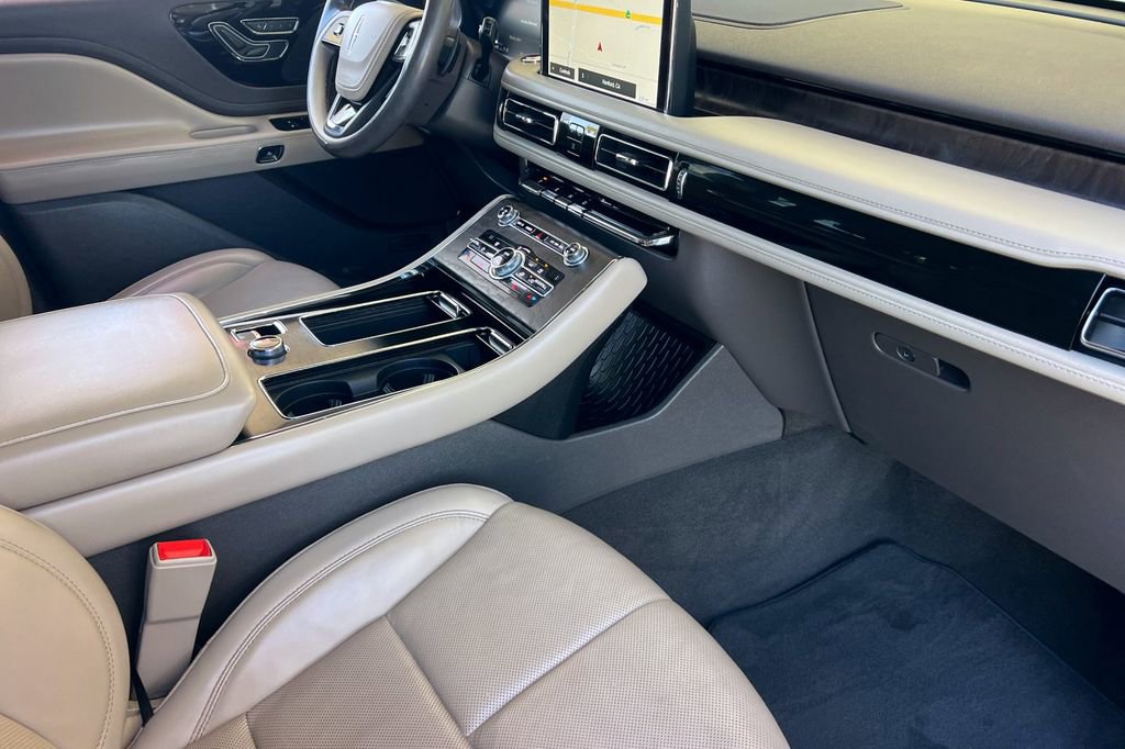 Used 2020 Lincoln Aviator Reserve RWD image 19