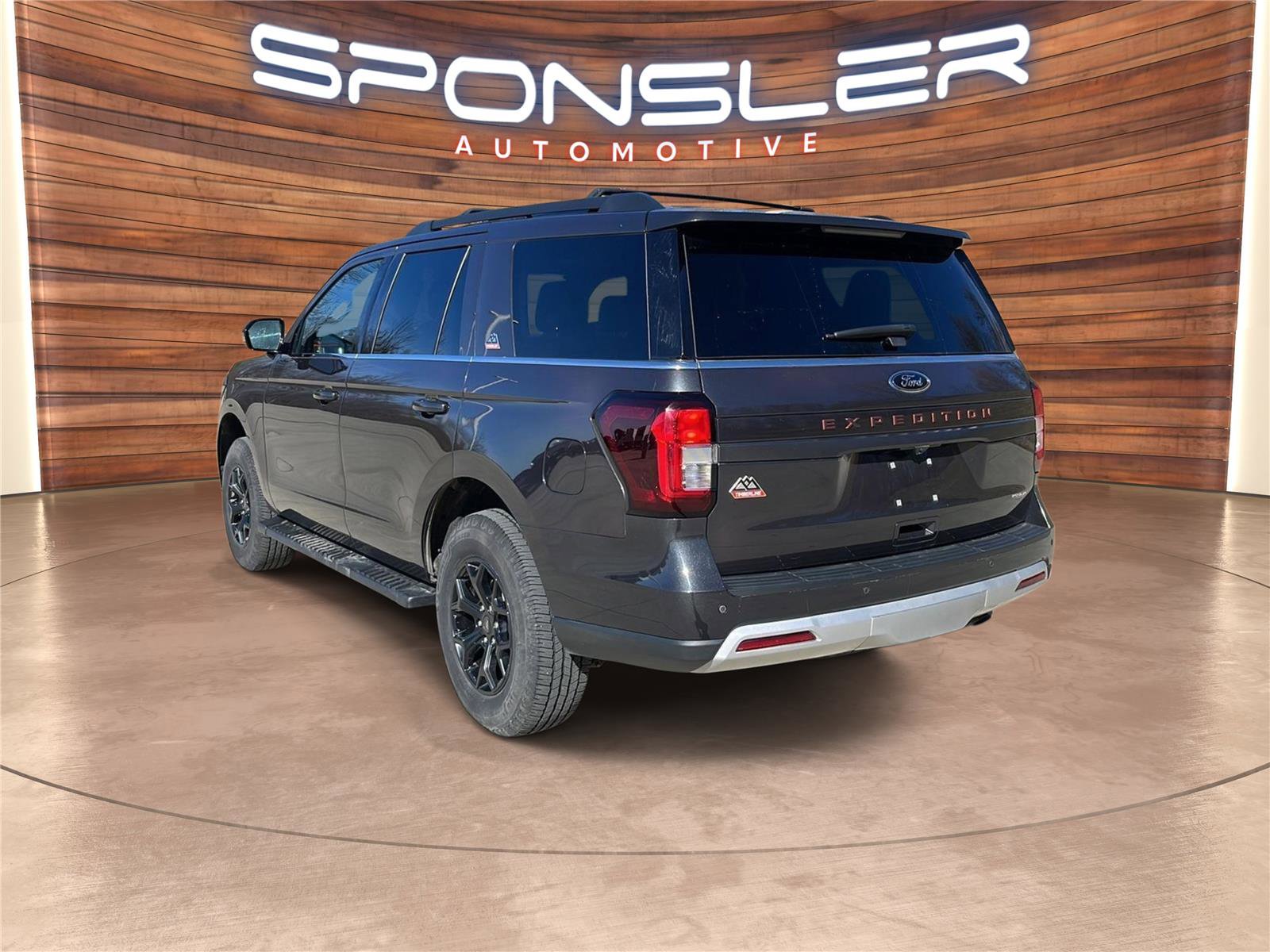 Used 2022 Ford Expedition Timberline image 3