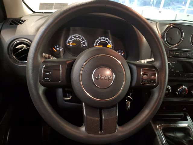 Used 2017 Jeep Patriot Sport w/ Power Value Group AWD/4WD image 16