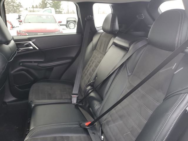 Used 2024 Mitsubishi Outlander SE image 34