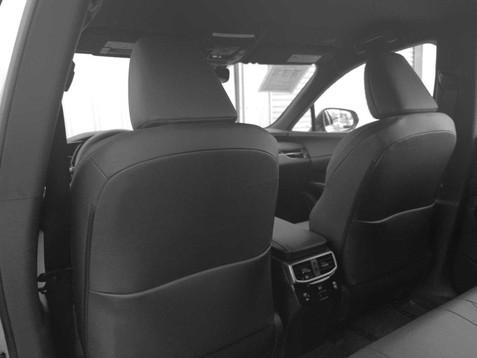Used 2025 Lexus RX 350 FWD image 36