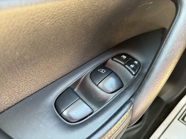 Used 2020 Nissan Rogue SV image 21