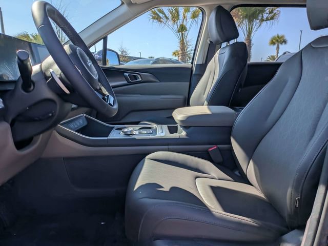 New 2026 Kia Carnival LXS FWD image 19
