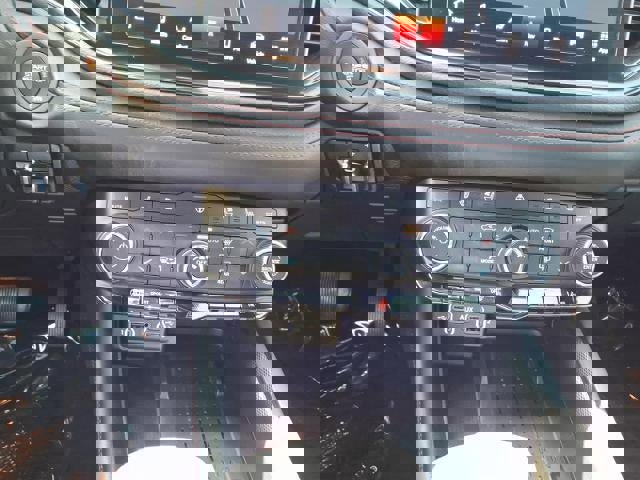 Used 2025 Dodge Durango GT image 13