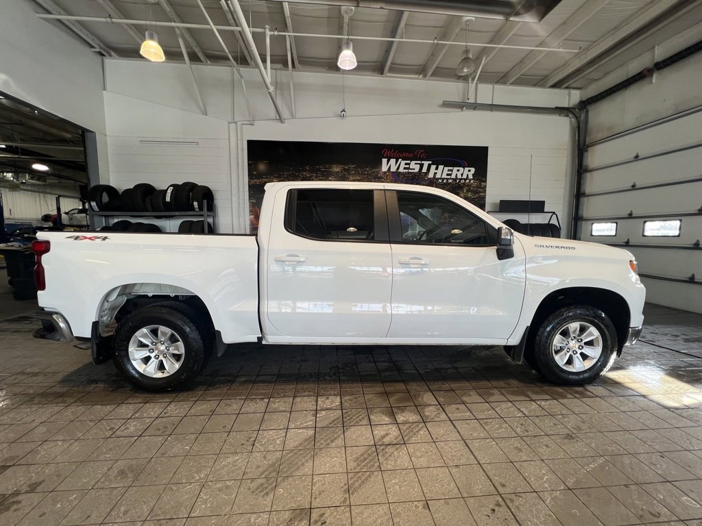 Used 2025 Chevrolet Silverado 1500 LT image 10