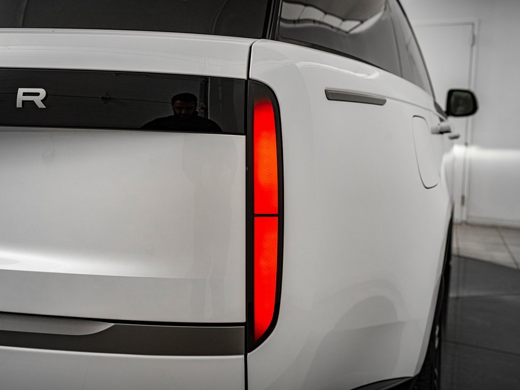 New 2026 Land Rover Range Rover Long Wheelbase SE image 9