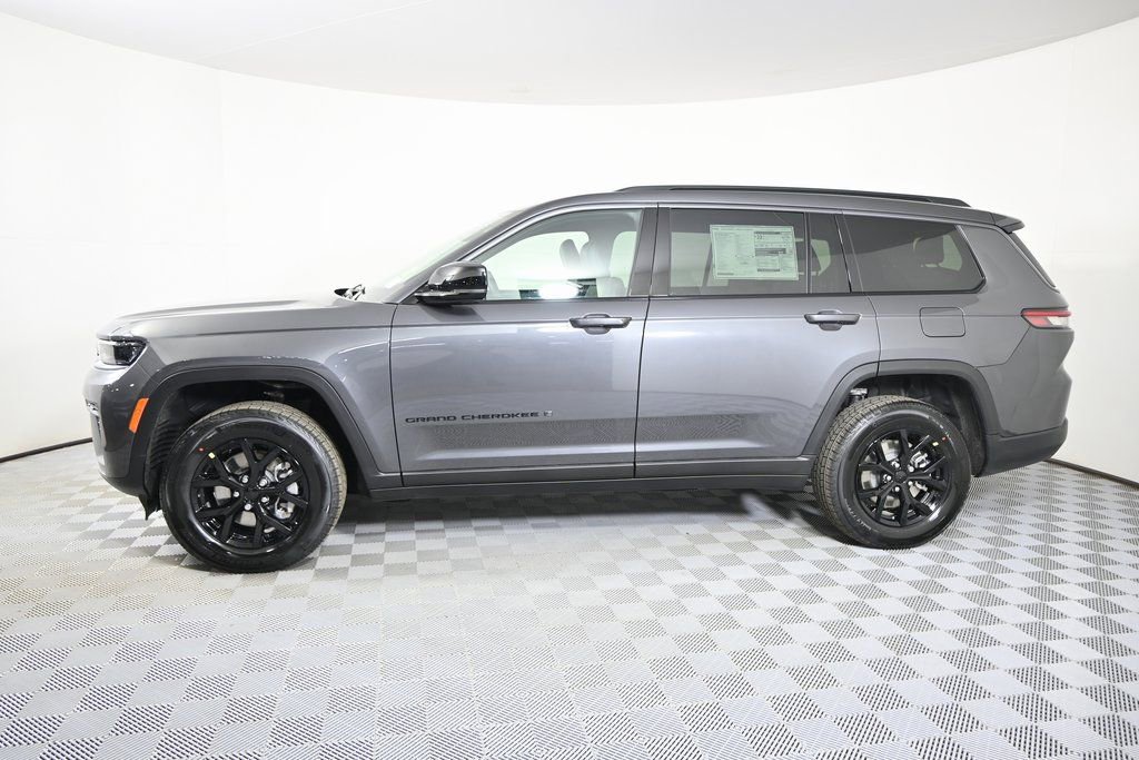 New 2026 Jeep Grand Cherokee L 4WD image 2