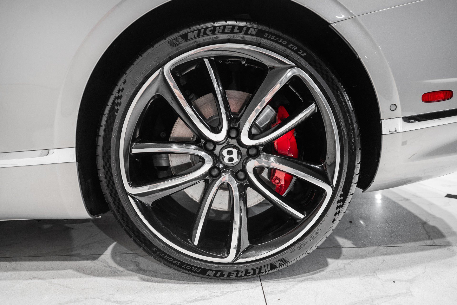 Used 2023 Bentley Continental GT Azure AWD/4WD image 15