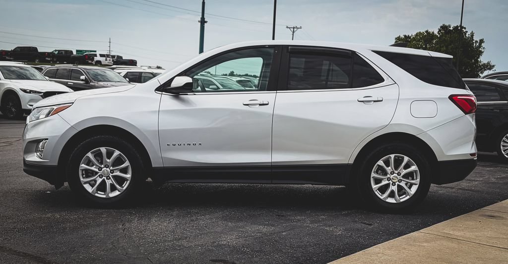 Used 2021 Chevrolet Equinox LT FWD image 17