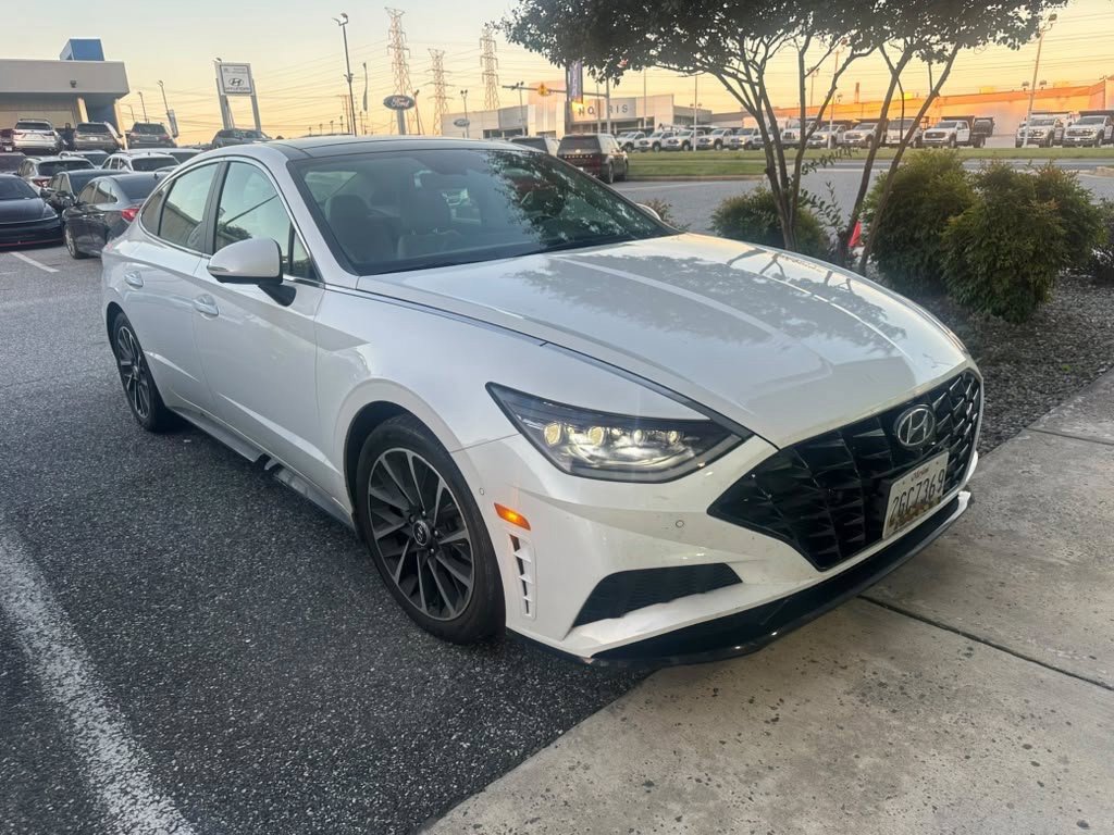Used 2022 Hyundai Sonata Limited FWD image 1