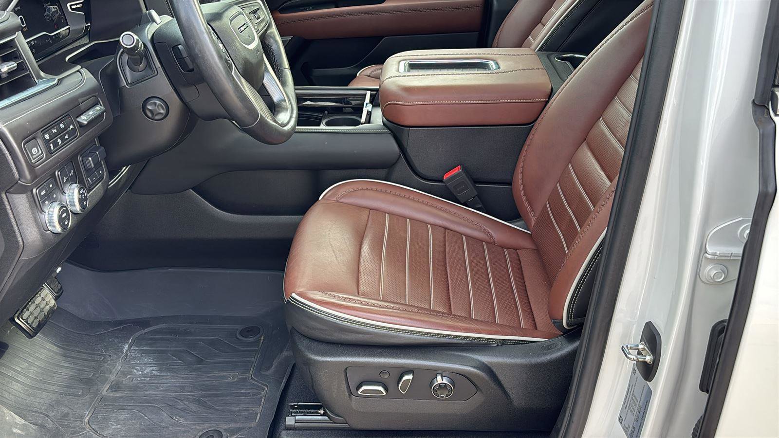 Certified 2023 GMC Yukon Denali Ultimate image 13