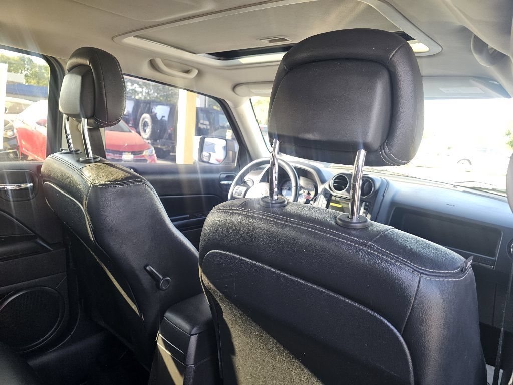 Used 2017 Jeep Patriot High Altitude FWD image 32