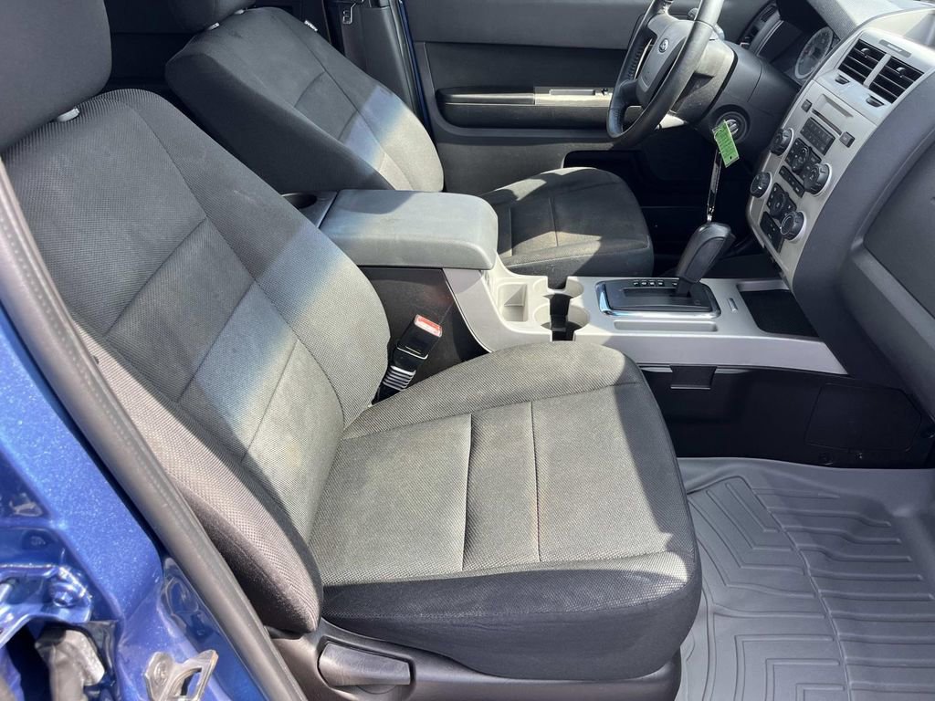 Used 2009 Ford Escape XLT FWD image 29