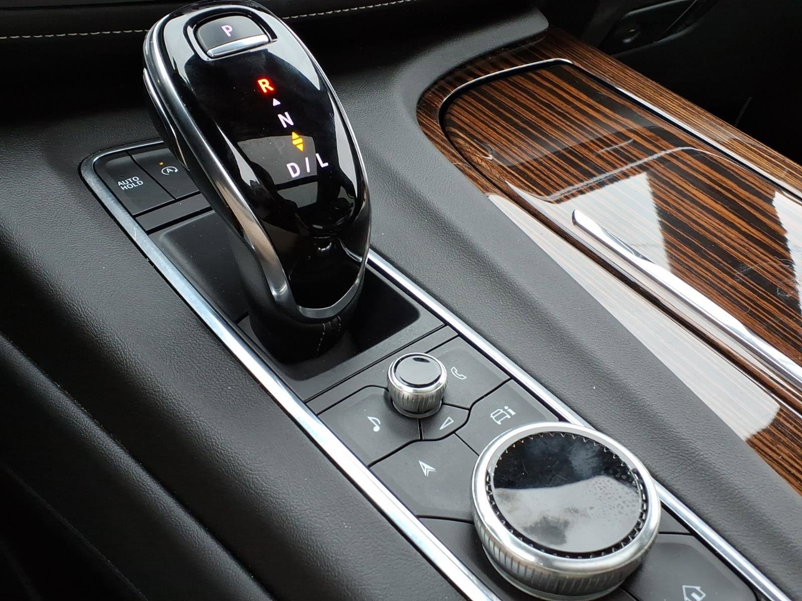 Certified 2023 Cadillac Escalade Premium Luxury w/ Performance Package image 13