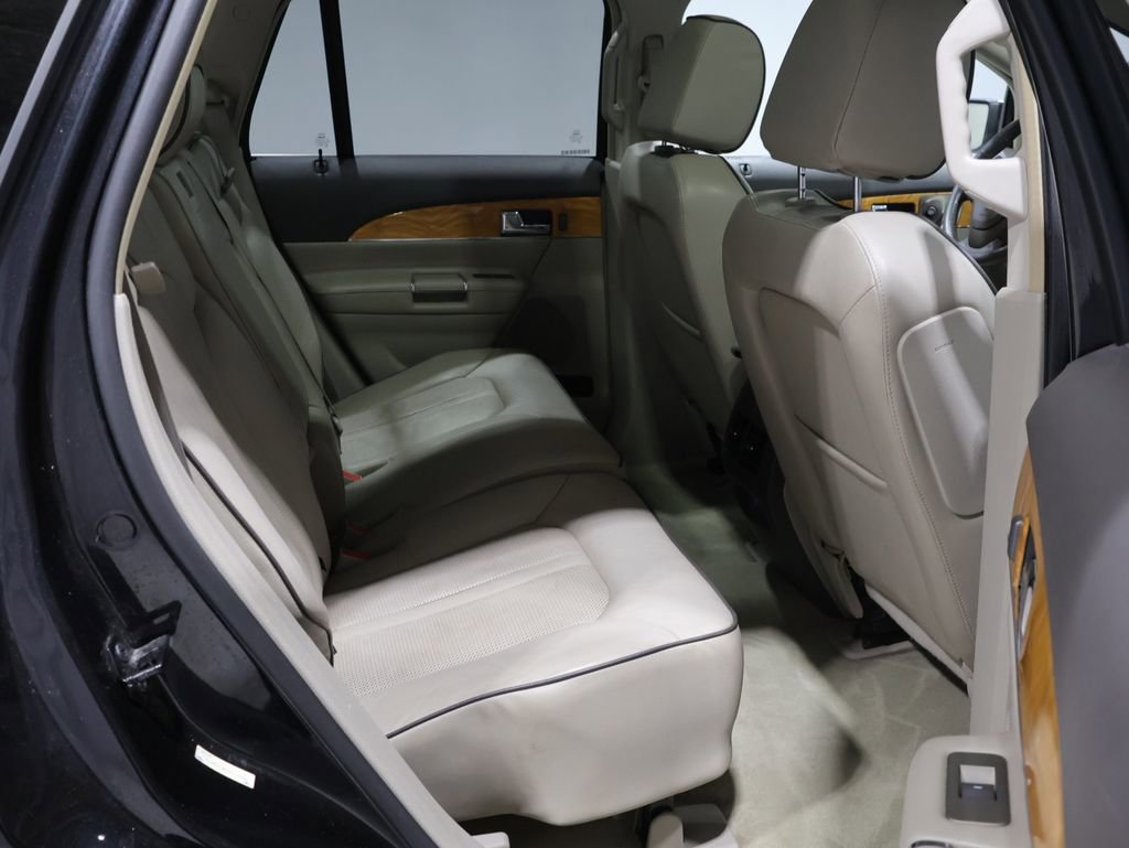 Used 2013 Lincoln MKX FWD image 22