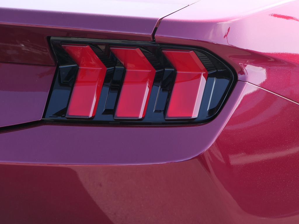 Used 2026 Ford Mustang Coupe image 5