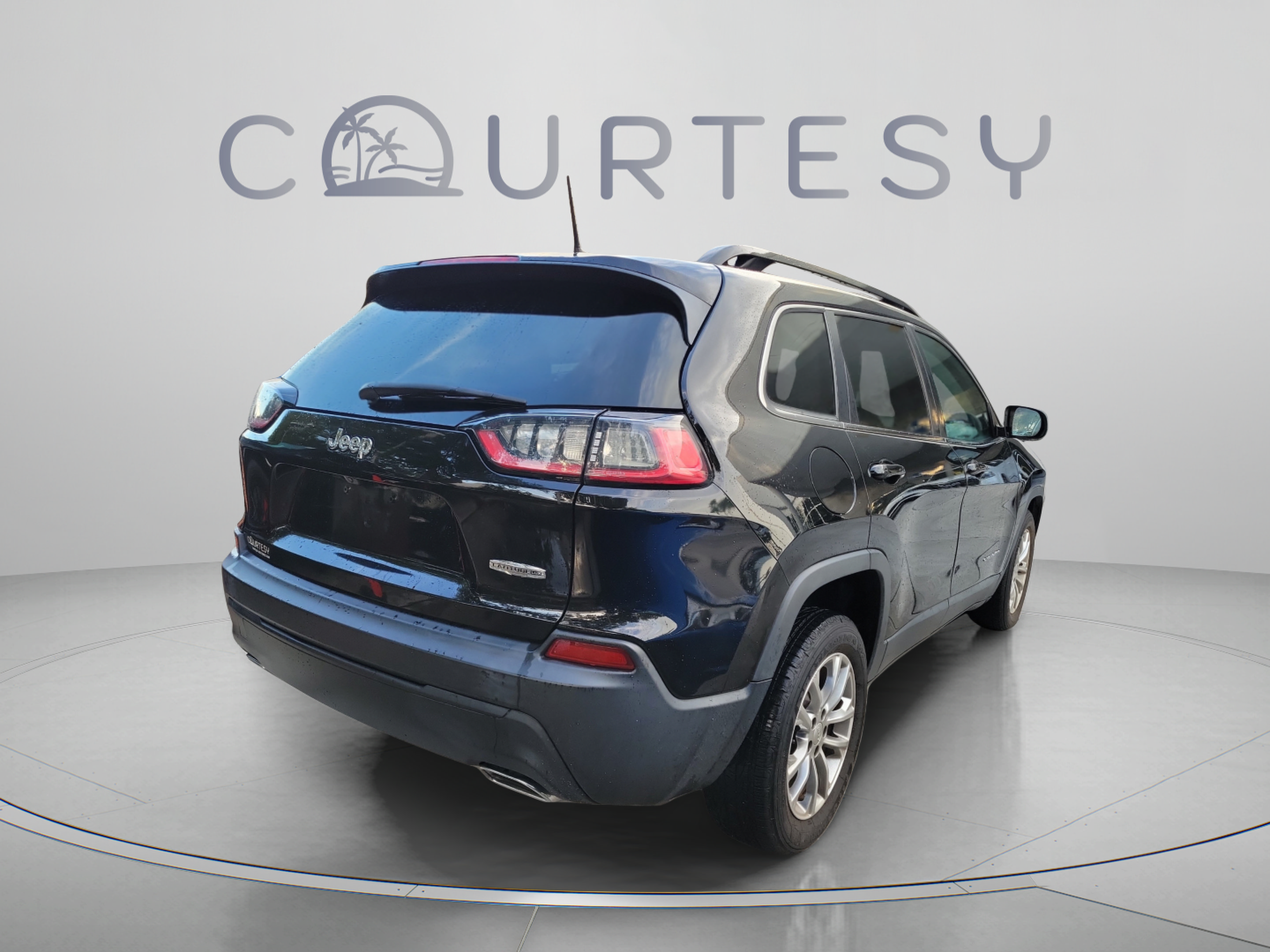 Certified 2022 Jeep Cherokee Latitude Lux w/ Sun & Sound Group FWD image 3