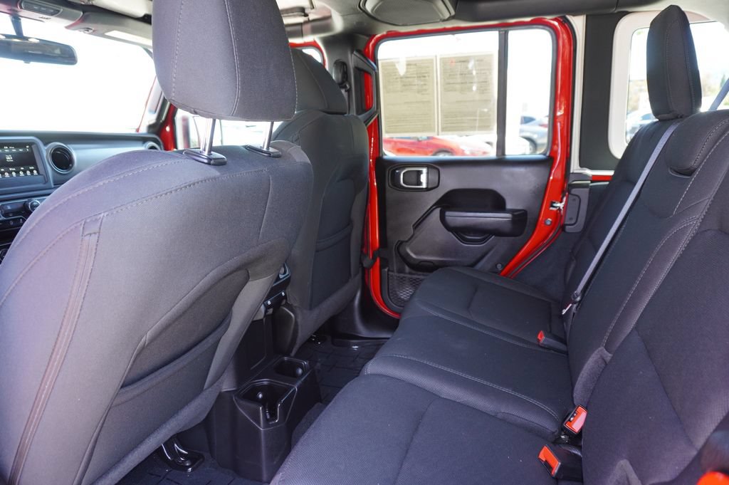 Used 2022 Jeep Wrangler Unlimited Sport AWD/4WD image 9