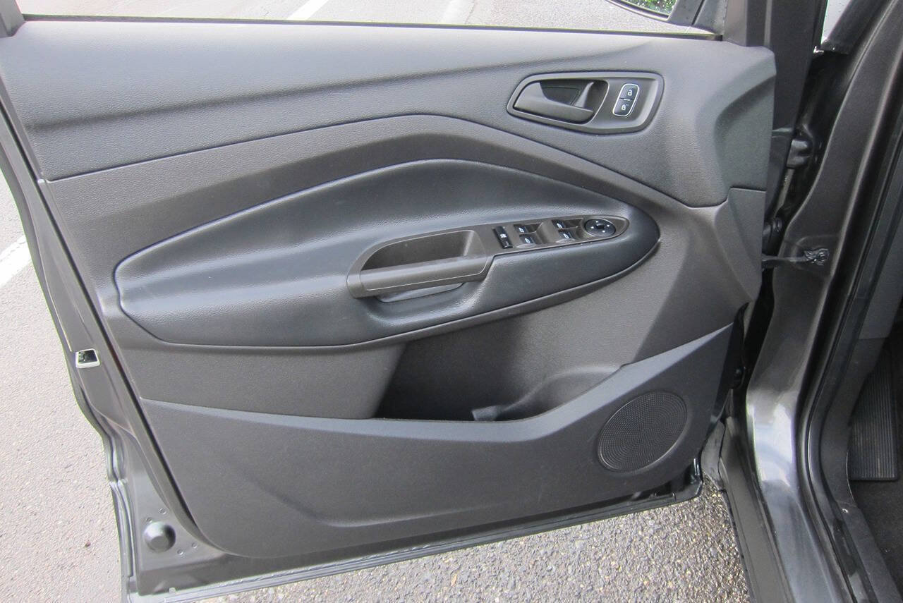Used 2019 Ford Escape S FWD image 5
