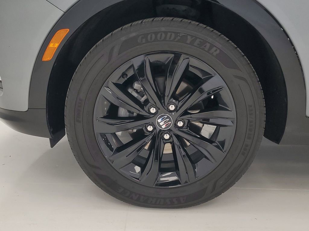 Used 2025 Buick Envista Sport Touring image 8