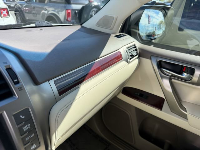 Used 2016 Lexus GX 460 w/ Premium Package image 23