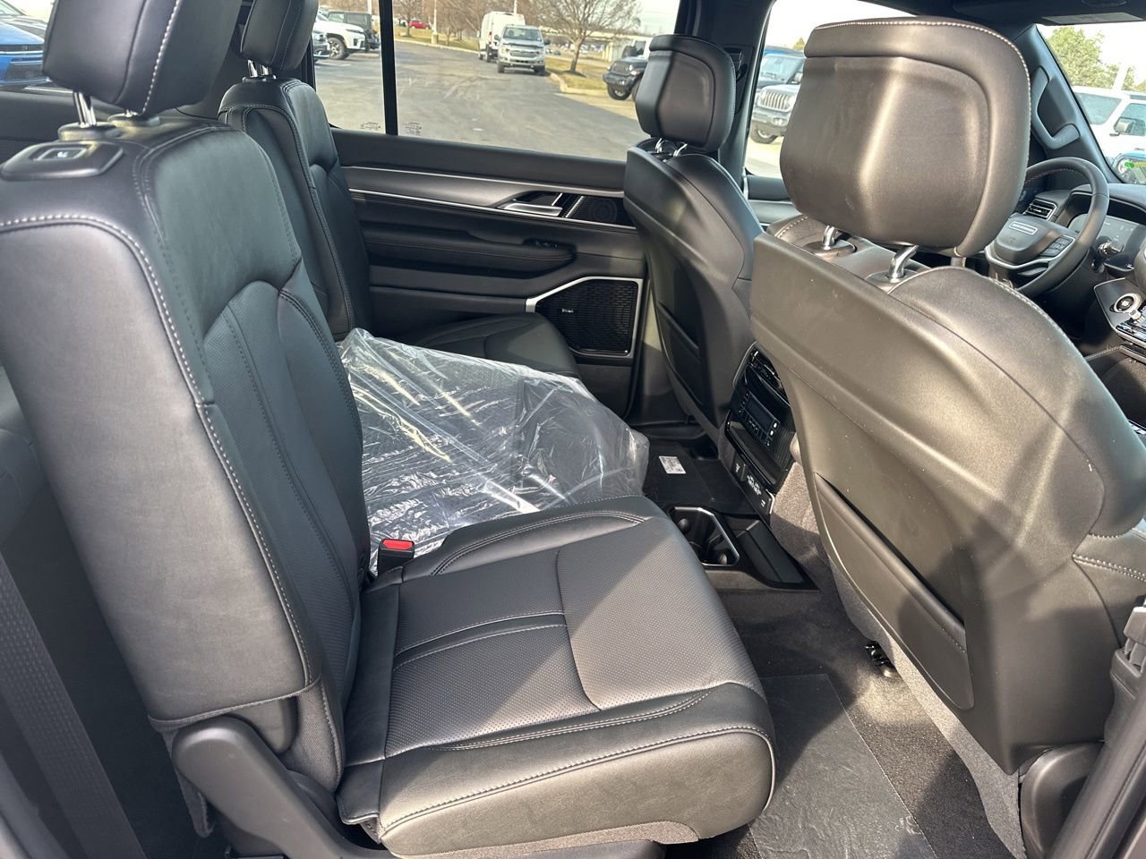 New 2026 Jeep Grand Wagoneer Limited w/ Premium Group II image 11