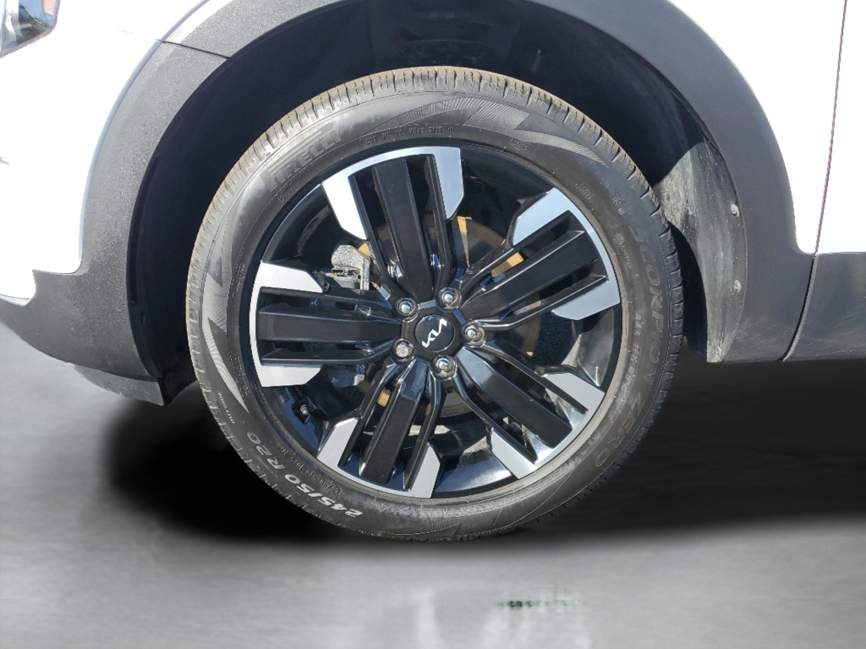 Used 2024 Kia Telluride SX image 7