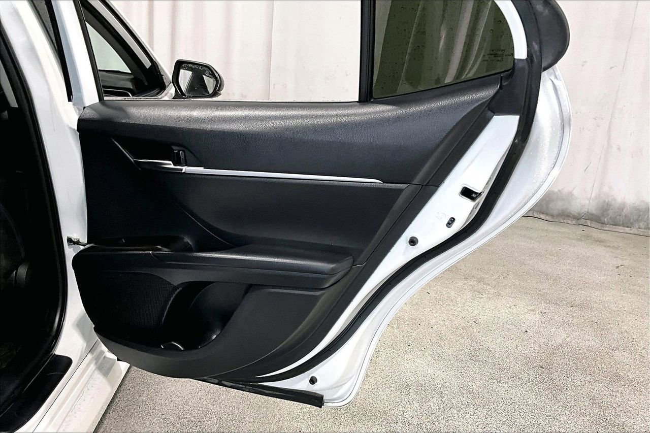 Used 2023 Toyota Camry LE FWD image 21